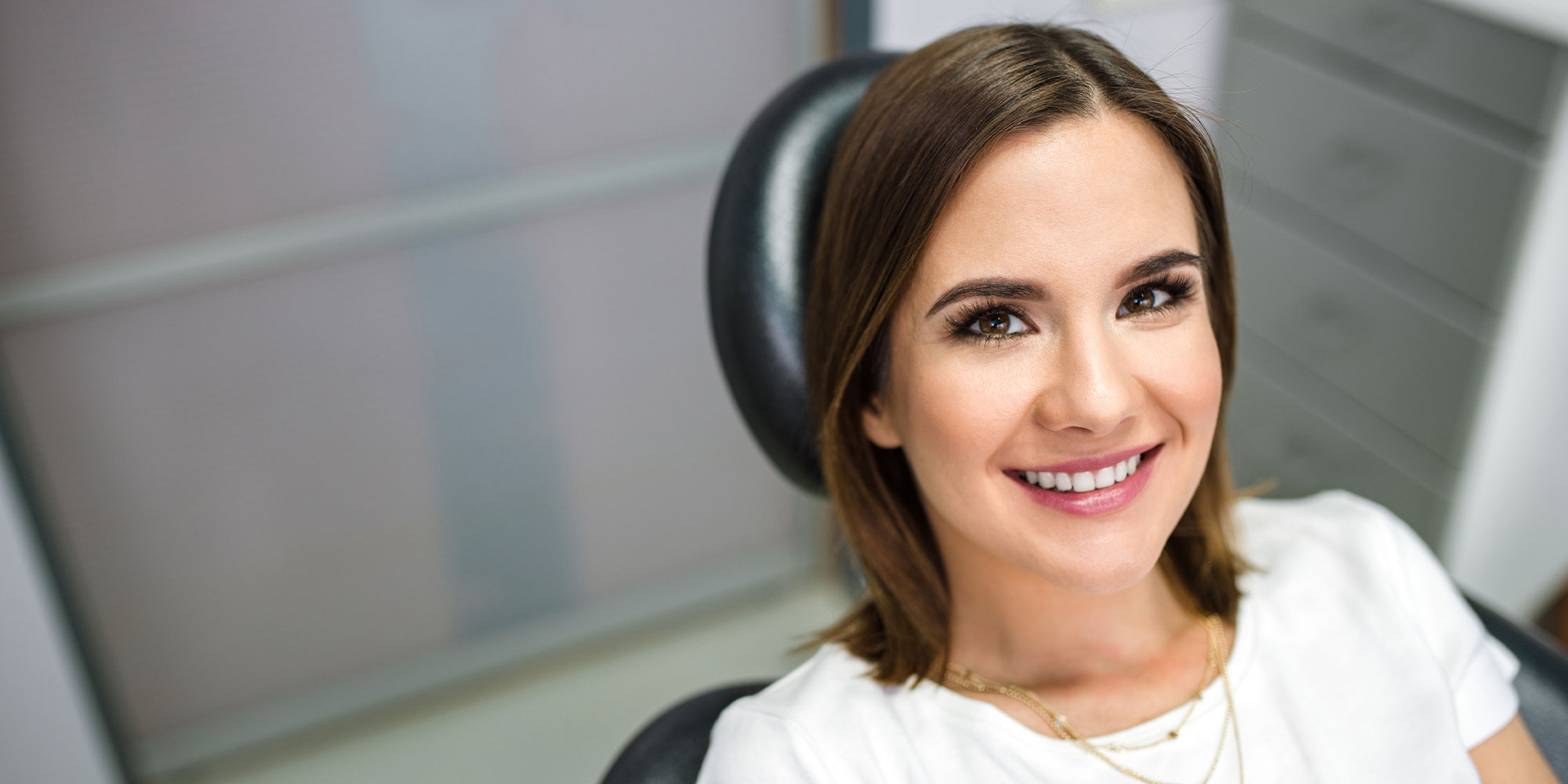 Crowns Paitent smiling at doctor